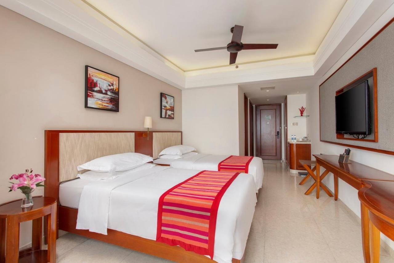 Sanya Seacube Holiday Hotel Bagian luar foto