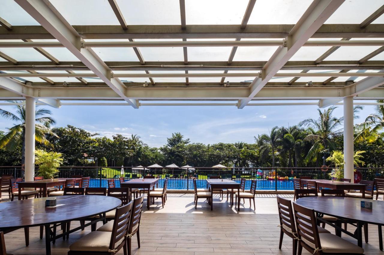 Sanya Seacube Holiday Hotel Bagian luar foto