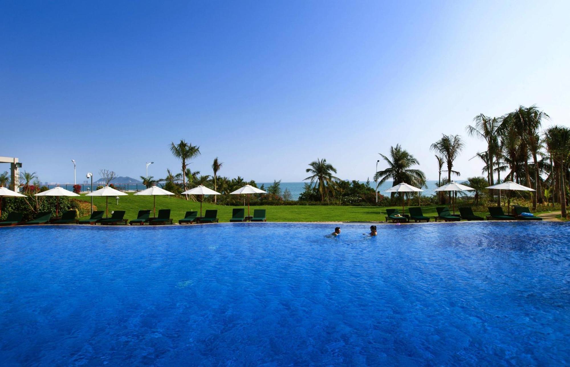 Sanya Seacube Holiday Hotel Bagian luar foto
