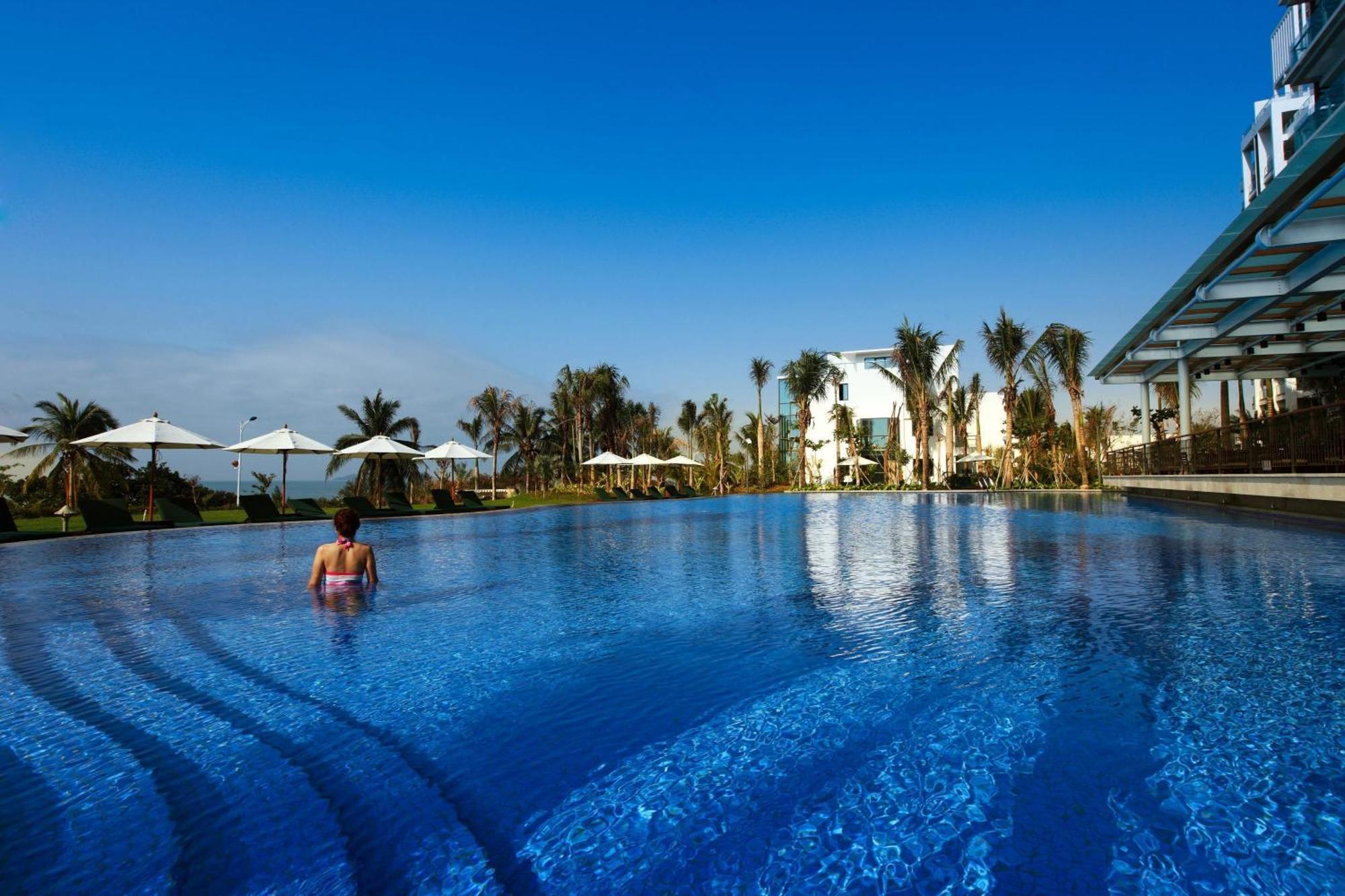 Sanya Seacube Holiday Hotel Bagian luar foto