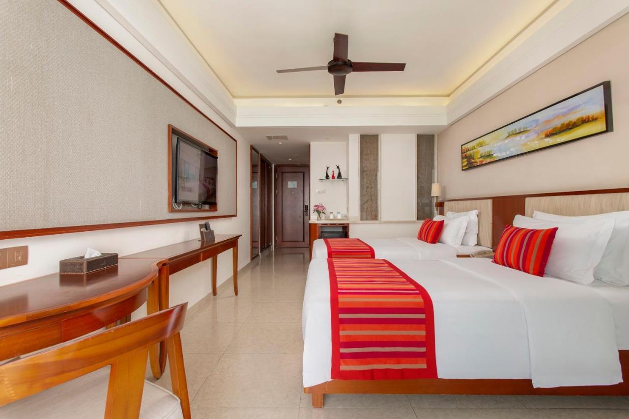 Sanya Seacube Holiday Hotel Bagian luar foto